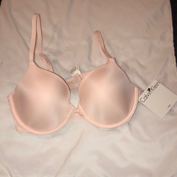 Calvin Klein Other - Calvin Klein T-shirt bra